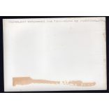 Nagyobb méret, Német katonák , pilóták kártyáznak, repülő, 2. világháború, „Jégtömb, mint kártyaasztal fenn Finnországban egy repülőtéren”, , 1940, 1940-es évek, Eredeti sajtófotó, papírkép.   