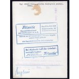 Nagyobb méret, német katonai repülőtér, „Egy német vadászpilóta élményeit meséli”, egyenruha, repülő, pilóta, 2. világháború, 1941, 1940-es évek, Eredeti sajtófotó,  pecséttel jelzett papírkép, OKW fo