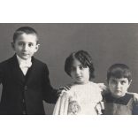 Wukow műterem, Törökbecse, Vajdaság, gyerekek, testvérek portréja, helytörténet, 1915, 1910-es évek, Eredeti fotó, papírkép.  