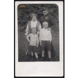 „Török főhadnagy és neje”, főhadnagy és családja, egyenruha, érdemrend, 1. világháború, 1916, 1910-es évek, Eredeti fotó, papírkép.   