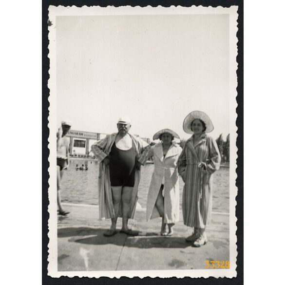 Strandol a család, Tungsram rádiócső reklám, fürdőruha, fürdő, strand, 1930-as évek, Eredeti fotó, papírkép.   