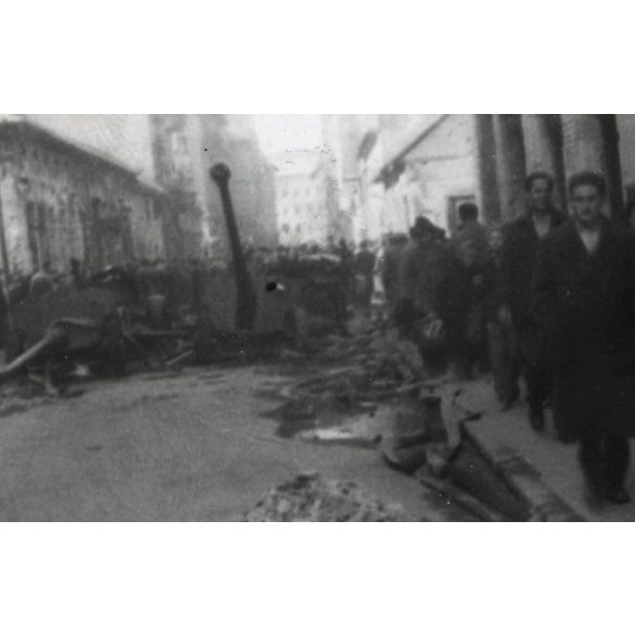 Forradalom, Budapest, páncéltörő ágyú a Práter utca, Futó utca sarkán, VIII. kerület, helytörténet, 1956, 1950-es évek, Eredeti fotó, papírkép. 