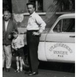 Moszkvics gépkocsi 'KPM Autóközlekedési Tanintézete' felirattal, autó, jármű, közlekedés, 1950-es évek, Eredeti fotó, papírkép. 