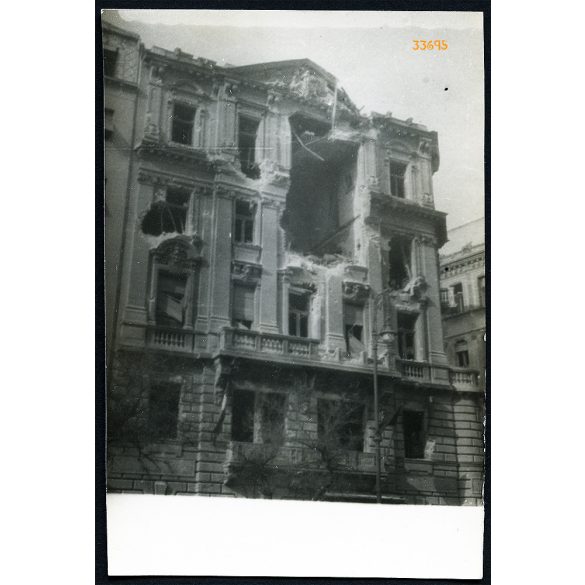 1956-os forradalom, szétlőtt bérház, Budapest, VIII. kerület, Józsefváros, József krt. 65., épület, helytörténet, 1956, 1950-es évek, Eredeti fotó, papírkép.   