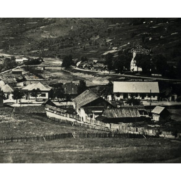 Falu a Tisza partján, Kőrösmező, Kárpátalja, 2. világháború, helytörténet, 1943, 1940-es évek, Eredeti fotó, papírkép. 