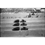 2 darab eredeti fotó negatív. Katonai felvonulás, Budapest, Csepel Cs 800 katonai jármű, szocializmus, katona, egyenruha, jármű, 1960-as évek. 2 darab eredeti fotónegatív. 