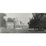 Fiú a Margitszigeten, Budapest, háttérben a Margit fürdő épülete, szabadtéri színpad, víztorony, helytörténet, 1930-as évek, Eredeti fotó, papírkép.   