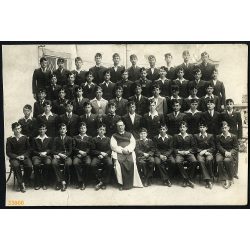   Tóth fényképész, Székesfehérvár, Ciszterci rendi Szent István Gimnázium tanára és diákjai, osztálykép, egyenruha, pap, egyház, helytörténet, 1939, 1930-as évek, Eredeti fotó, papírkép törésnyommal.   