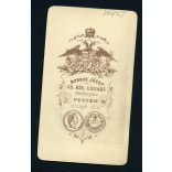 Borsos műterem, Pest, módos polgár házaspár portréja, cilinder, muff, 1860-as évek, Eredeti CDV, vizitkártya fotó.  