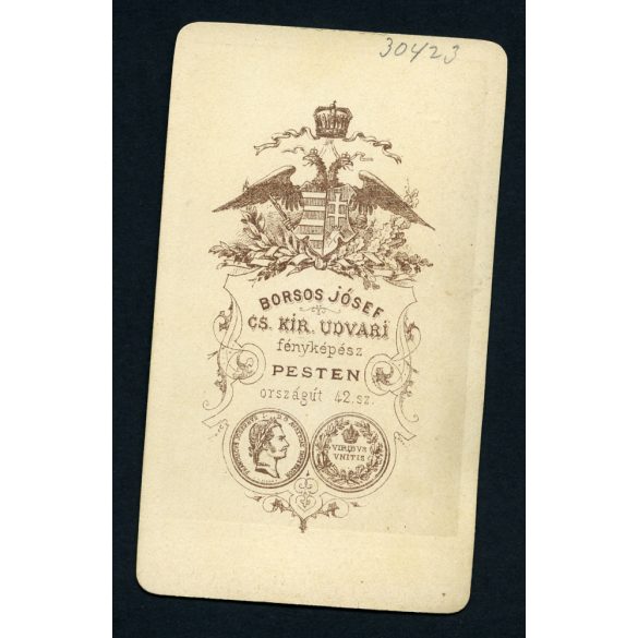 Borsos műterem, Pest, módos polgár házaspár portréja, cilinder, muff, 1860-as évek, Eredeti CDV, vizitkártya fotó.  