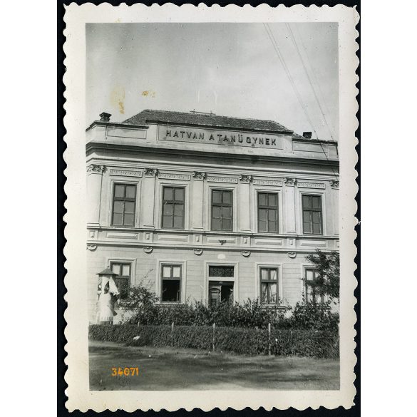 Általános iskola épülete, Hatvan, utcakép, Heves megye, helytörténet, 1936, 1930-as évek, Eredeti fotó, papírkép. 