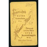 Kohaut műterem, Buda, gyönyörű fiatal hölgy kitűzővel, 1860-as évek, Eredeti CDV, vizitkártya fotó.  