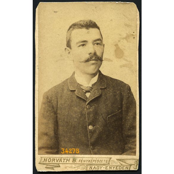 Horváth műterem, Nagyenyed, Erdély, férfi bajusszal,  1890-es évek, Eredeti CDV, vizitkártya fotó, széle vágott, felülete foltos.   
