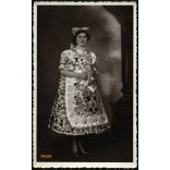 Baumler Foto, Csepel (Budapest), hölgy magyaros ruhában, népviselet, helytörténet, 1930-as évek, Eredeti fotó, papírkép.  