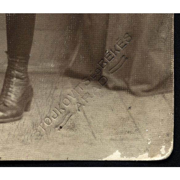 Stojkovits és Békés, Arad, Erdély, iskolás lány matrózblúzban, masnival, 1910-es évek, Eredeti fotó, papírkép.   