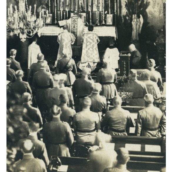 Marik fotográfus, Smichow, Csehország, K.u.K. 4. hadsereg, ünnepi mise egy templomban, katona, 1. világháború,  1910-es évek. Eredeti fotó, papírkép.    
