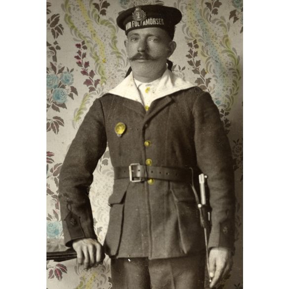 Magyar Királyi Folyamőrség, férfi egyenruhában, bajonett, bajusz, katona, 1920-as évek, Eredeti fotó, kézzel színezett papírkép. 