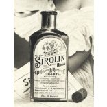 Kislány SIROLIN gyógyszerrel, orvosság reklám, 1900-as évek, Eredeti képeslap-fotó, papírkép törésnyommal.   méret megközelítőleg (centiméterben): 8.5 x 13.5 Használt! Eredeti nagyítás! Nem reprint, n