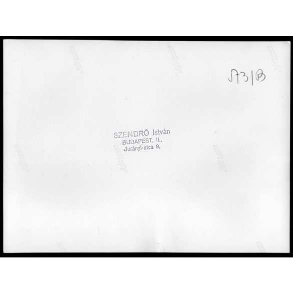 Nagyobb méret, Szendrő István fotóművészeti alkotása, halászok a Dunán, 1930-as évek. Eredeti, pecséttel jelzett fotó, papírkép, Agfa Brovira papíron. Dekorációnak, ajándéknak is kiváló.