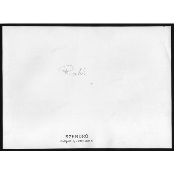 Nagyobb méret, Szendrő István fotóművészeti alkotása, Rahó, Kárpátalja, Budapest Szálló és Kávéház, 1930-as évek. Eredeti, pecséttel jelzett fotó, papírkép, Agfa Brovira papíron. Dekorációnak, ajándék