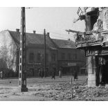 Forradalom, Budapest, Zugló, szétlőtt házak a Bosnyák téren, Pihenő Cukrászda, 1956, 1950-es évek, kommunizmus, helytörténet.  Eredeti fotó negatív! 
