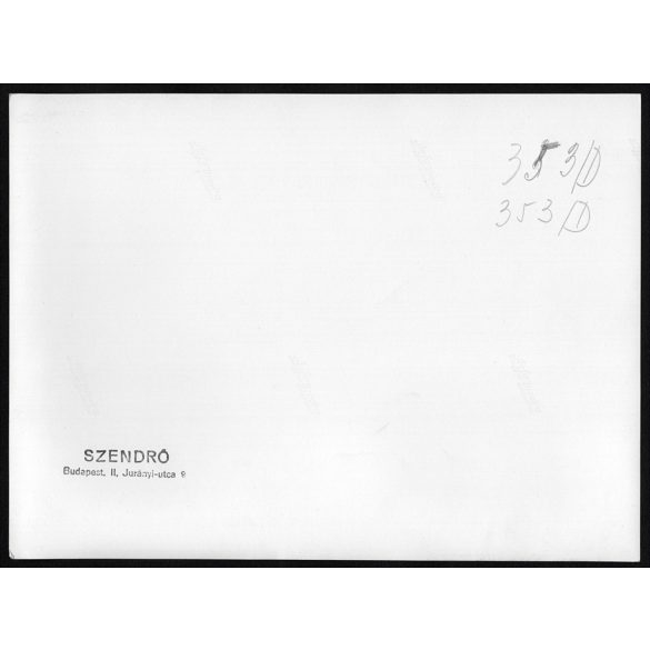 Nagyobb méret, Szendrő István fotóművészeti alkotása, Budapesti panoráma az 1945 előtti időszakból,  1940-es évek. Eredeti, pecséttel jelzett fotó, papírkép, Agfa Brovira papíron. Dekorációnak, ajándé