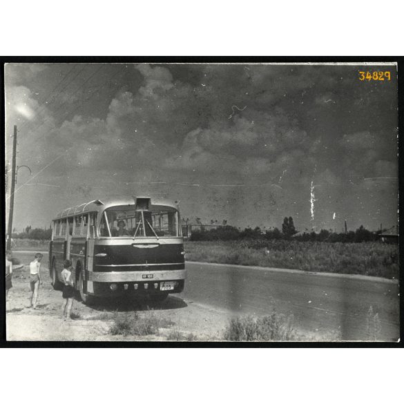 Ikarus 66, a legendás GF 100-as rendszámú korai "0 szériás" prototípus,  autóbusz, magyar rendszám, 503-as próbarendszám, busz, jármű, közlekedés, 1950-es évek, Eredeti ritka fotó, papírkép.