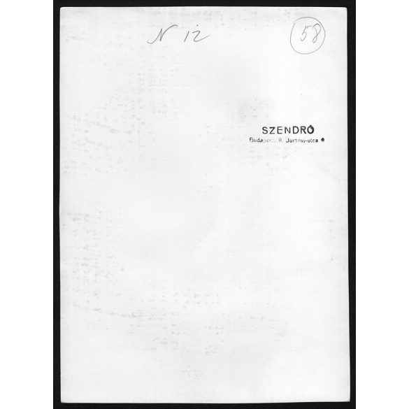 Nagyobb méret, Szendrő István fotóművészeti alkotása. Hölgy modern strandruhában, Budapest, Margitsziget, fürdőruha, divat, 1930-as évek. Eredeti, pecséttel jelzett fotó, papírkép. Dekorációnak, ajánd