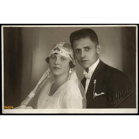 Szipál műterem, Szolnok, eküvő, menyasszony, vőlegény, 1930, 1930-as évek. Eredeti fotó, mélynyomóval jelzett papírkép.  
