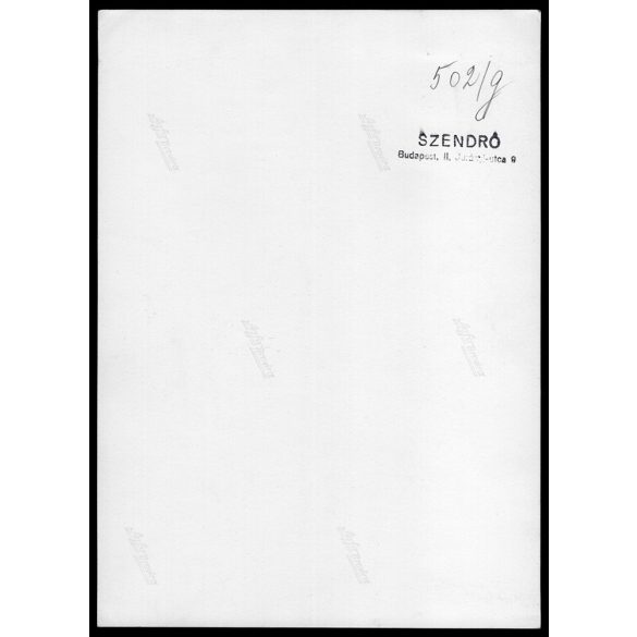 Nagyobb méret, Szendrő István fotóművészeti alkotása. Balerina virágok között, tánc, művészet, zsáner, 1930-as évek. Eredeti, pecséttel jelzett fotó, papírkép, Agfa Brovira papíron. Dekorációnak, aján