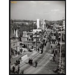   Nagyobb méret, Szendrő István fotóművészeti alkotása. Budapest, ipari vásár, kiállítás, 1930-as évek. Eredeti, pecséttel jelzett fotó, papírkép, Agfa Brovira papíron. Dekorációnak, ajándéknak is kivál