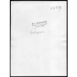 Nagyobb méret, Szendrő István fotóművészeti alkotása. Kalocsa, Bács-Kiskun megye, falfestés bögrével, néprajz, népviselet, 1930-as évek. Eredeti, pecséttel jelzett fotó, papírkép, Agfa Brovira papíron