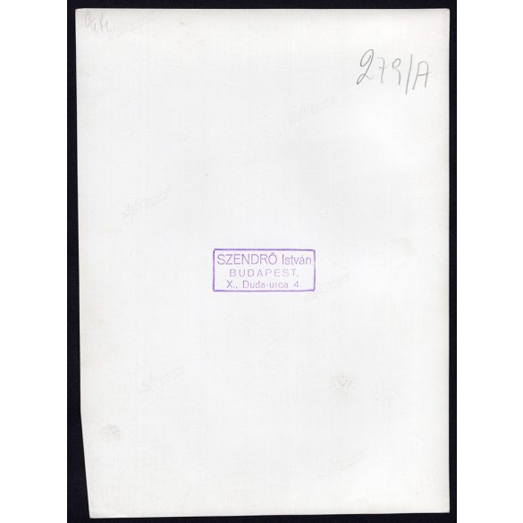 Nagyobb méret, Szendrő István fotóművészeti alkotása. Idős paraszt férfi népviseletben, kalap, mellény, bajusz, néprajz, portré, 1930-as évek. Eredeti, pecséttel jelzett fotó, papírkép, Agfa Brovira p