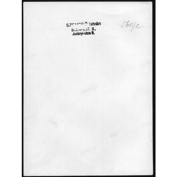 Nagyobb méret, Szendrő István fotóművészeti alkotása. Fiatal férfi, pipával, csikós(?), 1930-as évek. Eredeti, pecséttel jelzett fotó, papírkép, Agfa Brovira papíron. Dekorációnak, ajándéknak is kivál