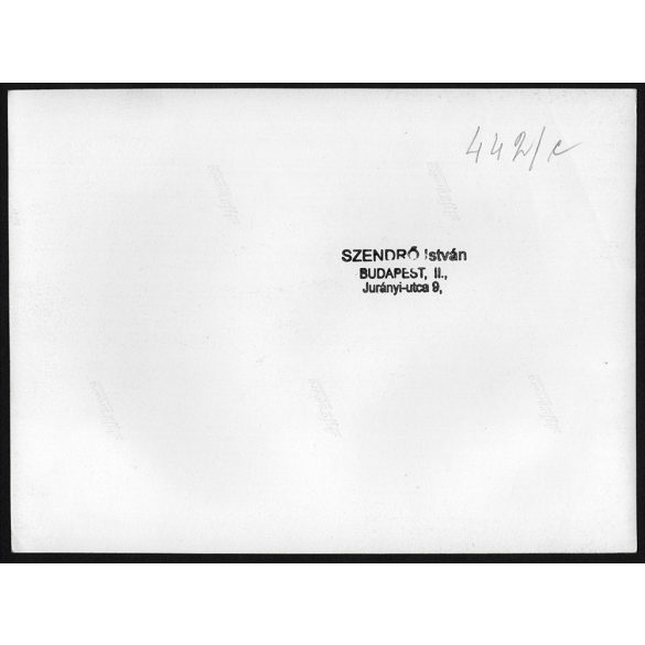 Nagyobb méret, Szendrő István fotóművészeti alkotása. Balaton, Tihany, Tihanyi Bencés Apátság, Csobánc nevű hajó, vitorlás (?), helytörténet, 1930-as évek. Eredeti, pecséttel jelzett fotó, papírkép, A