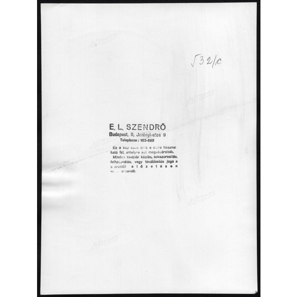 Nagyobb méret, Szendrő István fotóművészeti alkotása. Halászat a Balatonon, nagy fogás, hal, csónak, 1930-as évek. Eredeti, pecséttel jelzett fotó, papírkép, Agfa Brovira papíron. Dekorációnak, ajándé