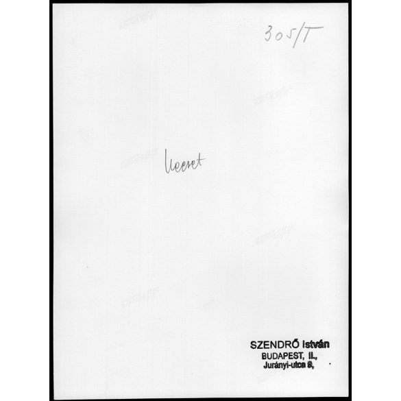 Nagyobb méret, Szendrő István fotóművészeti alkotása. Fiatalok népviseletben, 1930-as évek. Eredeti, pecséttel jelzett fotó, papírkép, Agfa Brovira papíron. Dekorációnak, ajándéknak is kiváló. 