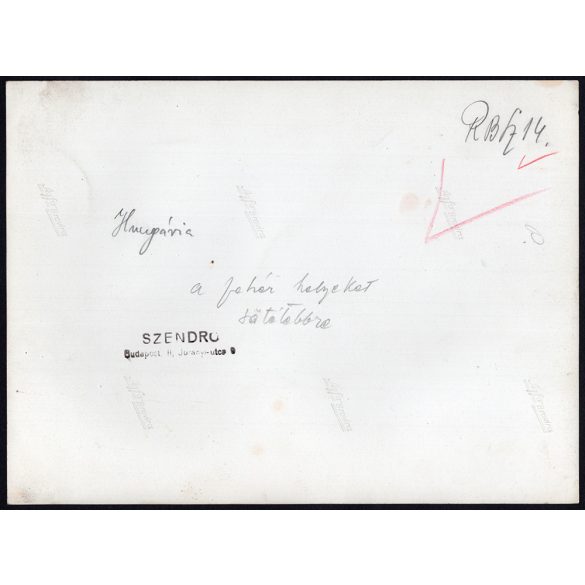 Nagyobb méret, Szendrő István fotóművészeti alkotása. Budapest, háború után, 2. világháború, 1940-es évek. Eredeti, pecséttel jelzett fotó, papírkép, Agfa Brovira papíron. Dekorációnak, ajándéknak is 