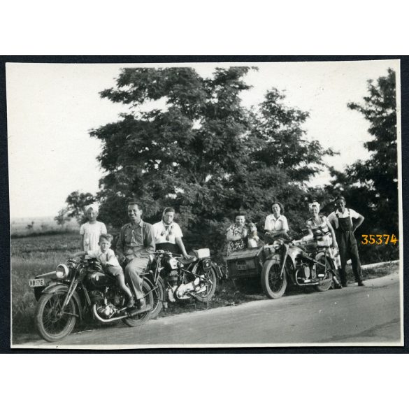 Motoros kirándulás, DKW, NSU, BMW motorkerékpárok, oldalkocsik magyar rendszámmal, jármű, közlekedés. 1950-es évek, Eredeti fotó, papírkép.  