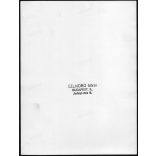 Nagyobb méret, Szendrő István fotóművészeti alkotása. Restaurátor munka közben, 1930-as évek. Eredeti, pecséttel jelzett fotó, papírkép, Agfa Brovira papíron. Dekorációnak, ajándéknak is kiváló. 