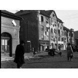 Forradalom Budapesten, Zugló, Bosnyák tér, szétlőtt ágyú, romos házak, Nagy Lajos király útja, 1956, helytörténet, 1950-es évek, kommunizmus,  Eredeti fotó negatív! 