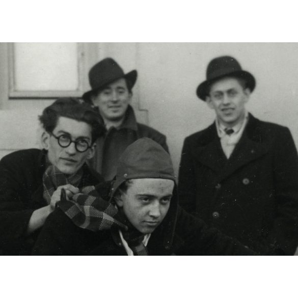 Fiúk NSU 250-es motoron, Bia (Biatorbágy), motorkerékpár, jármű, közlekedés, Pest megye, helytörténet, 1940, 1940-es évek, Eredeti fotó, papírkép.  