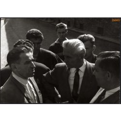   Dr. Terpitkó András, a Magyar Labdarúgó Szövetség alelnöke, és a magyar labdarúgó válogatott tagjai Auschwitzban, 1958, 1950-es évek, Eredeti fotó, papírkép.  