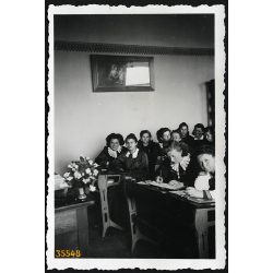  Iskolás lányok a Marianumban, Kolozsvár, Erdély, katolikus Felső Leányiskola, oktatás, 1942, 1940-es évek, Eredeti fotó, papírkép.  