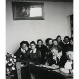 Iskolás lányok a Marianumban, Kolozsvár, Erdély, katolikus Felső Leányiskola, oktatás, 1942, 1940-es évek, Eredeti fotó, papírkép.  