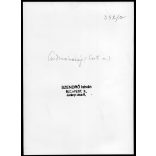 Nagyobb méret, Szendrő István fotóművészeti alkotása. Fiatal lány, csíkménasági (Hargita megye) népviseletben, 1930-as évek. Eredeti, pecséttel jelzett fotó, papírkép, Agfa Brovira papíron. Dekoráción