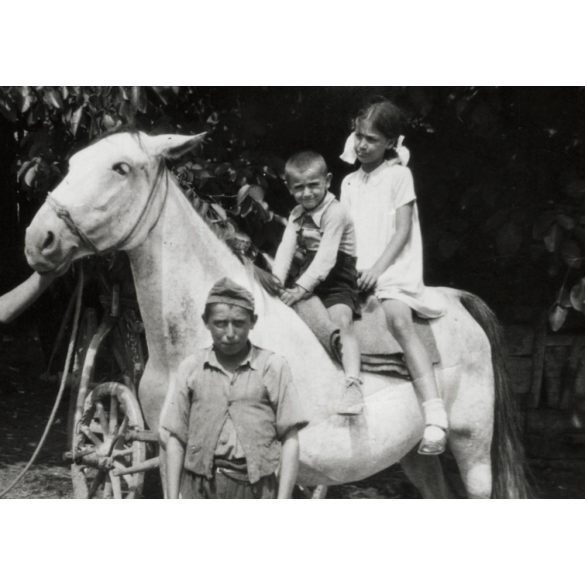 Városi gyerekek lóháton, Bakonyszentlászló, Győr-Moson-Sopron megye, , helytörténet, 1938. augusztus, 1930-as évek, Eredeti fotó, papírkép.  
