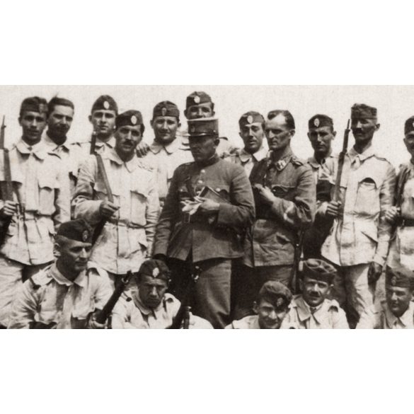Magyar katonák gyakorlaton, Gyöngyös, egyenruha, puska, fegyver, helytörténet, 1929. augusztus, 1920-as évek, Eredeti fotó, papírkép. 
