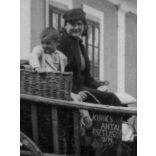 Kurics Antal szekerén, Bakonyszentlászló, lovaskocsi, "indulás vissza Budapestre", jármű, közlekedés, helytörténet, 1938. augusztus, 1930-as évek, Eredeti fotó, papírkép. 