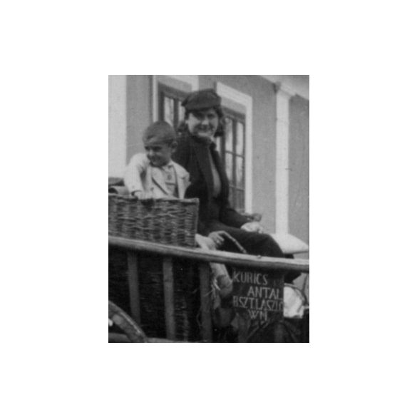 Kurics Antal szekerén, Bakonyszentlászló, lovaskocsi, "indulás vissza Budapestre", jármű, közlekedés, helytörténet, 1938. augusztus, 1930-as évek, Eredeti fotó, papírkép. 